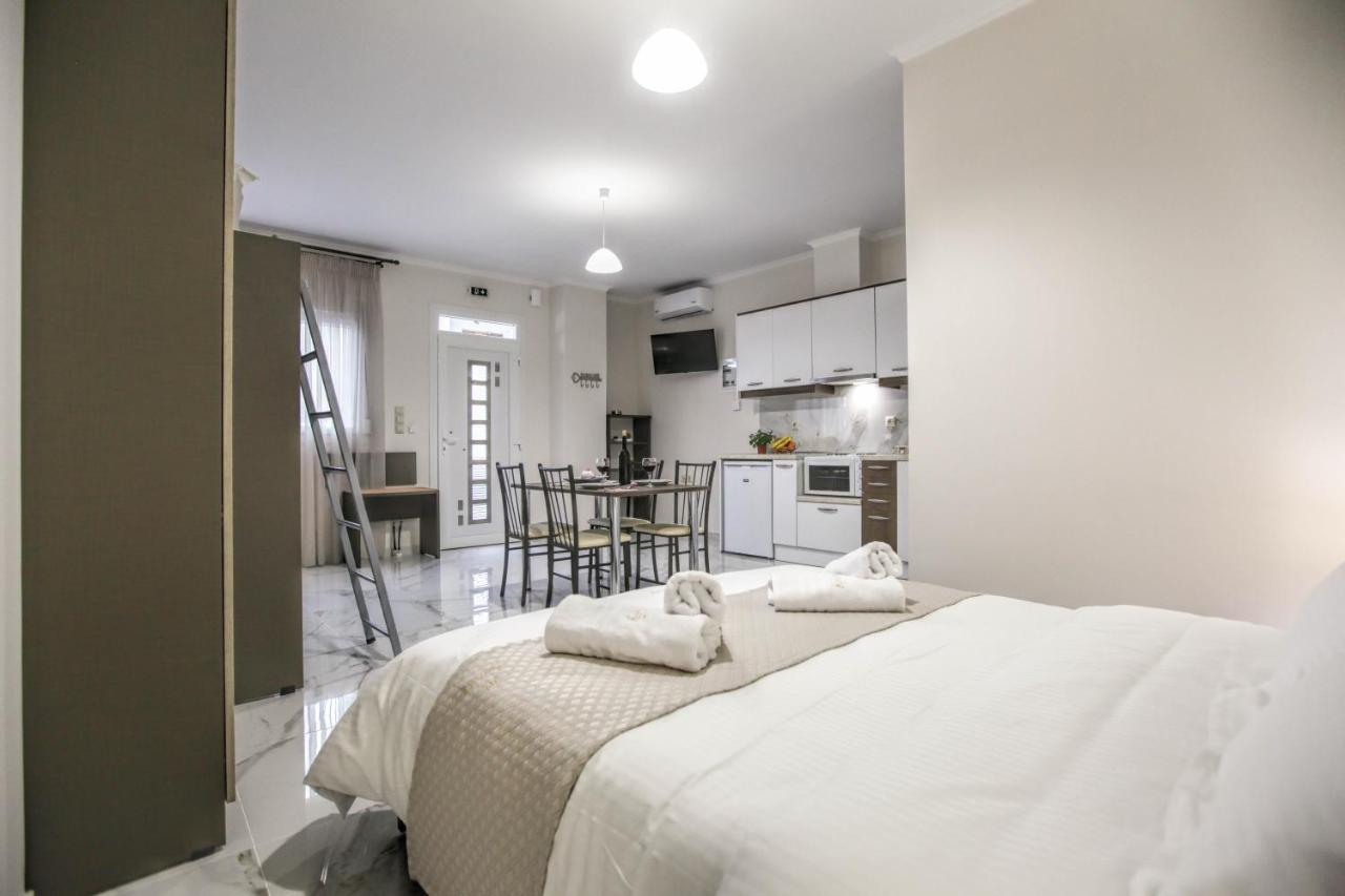 Del Sol #2 Meteora Luxurious Family Suites كالامباكا المظهر الخارجي الصورة