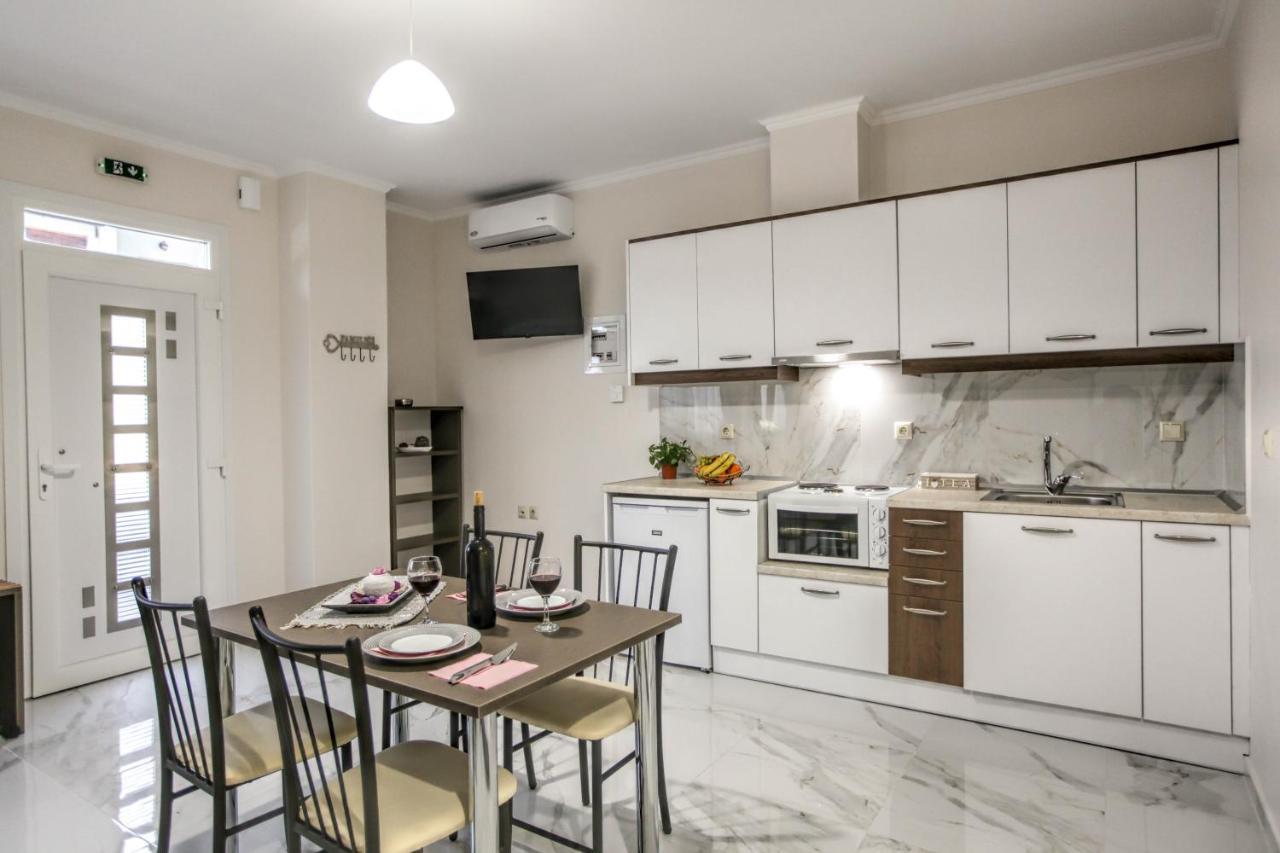Del Sol #2 Meteora Luxurious Family Suites كالامباكا المظهر الخارجي الصورة