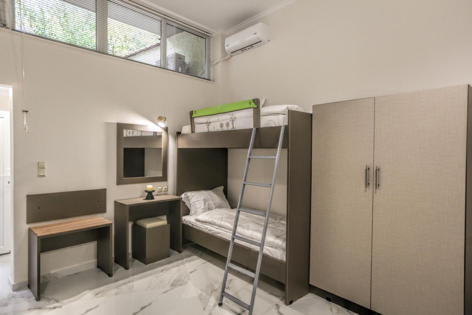 Del Sol #2 Meteora Luxurious Family Suites كالامباكا المظهر الخارجي الصورة