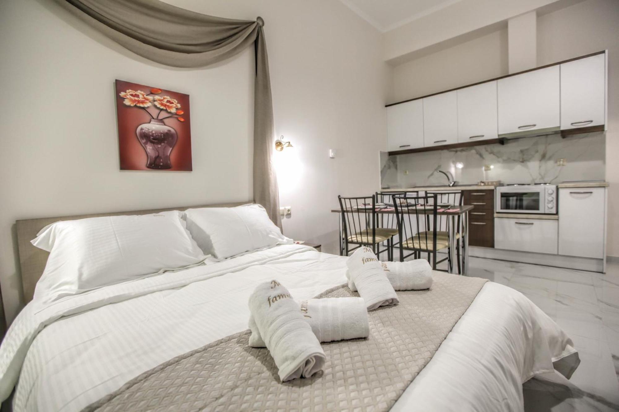 Del Sol #2 Meteora Luxurious Family Suites كالامباكا المظهر الخارجي الصورة