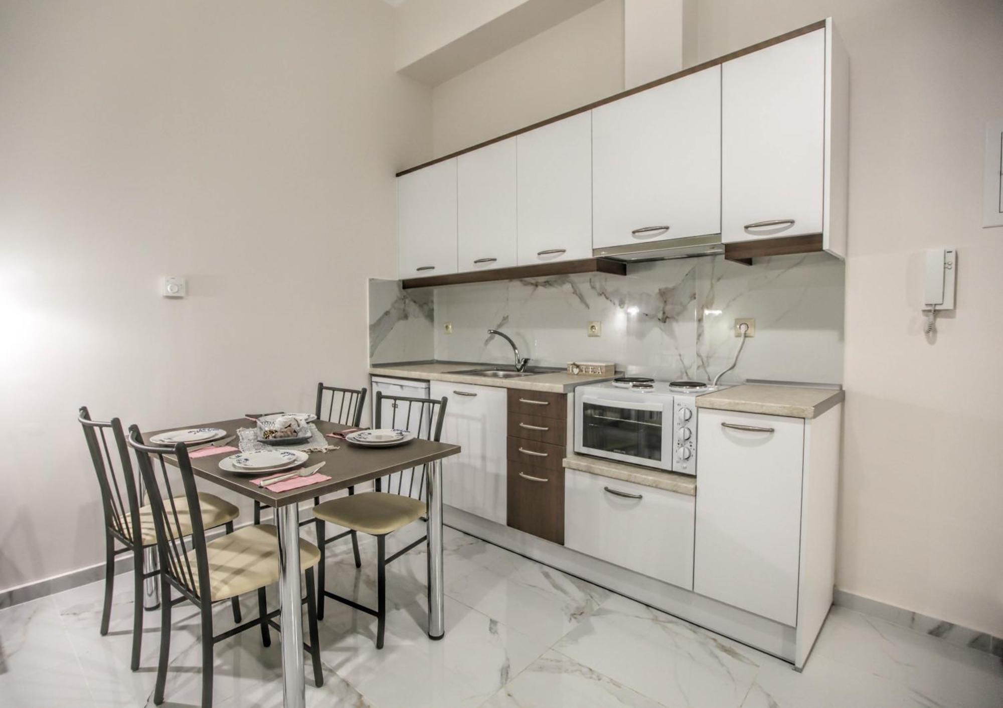 Del Sol #2 Meteora Luxurious Family Suites كالامباكا المظهر الخارجي الصورة