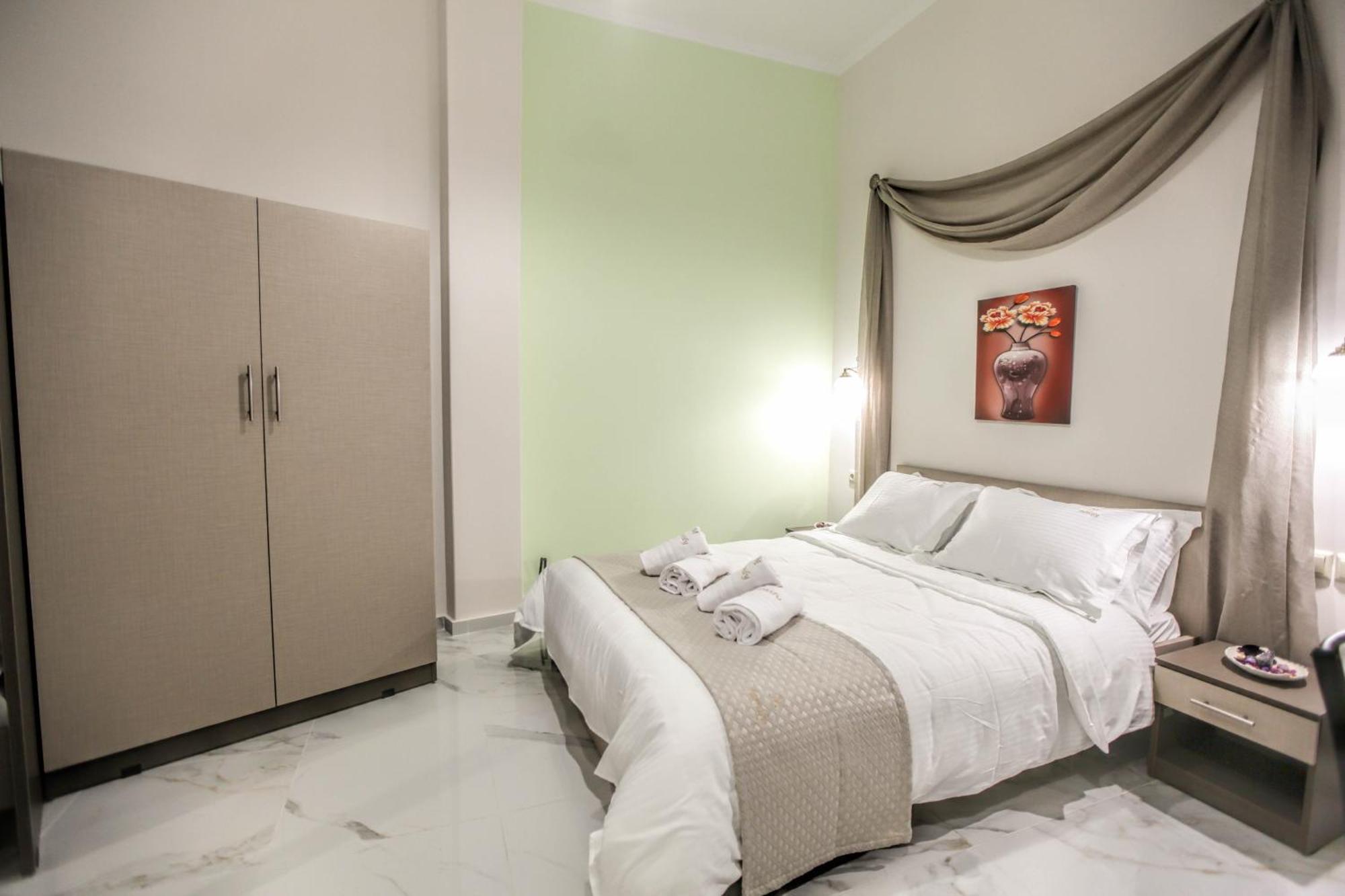 Del Sol #2 Meteora Luxurious Family Suites كالامباكا المظهر الخارجي الصورة